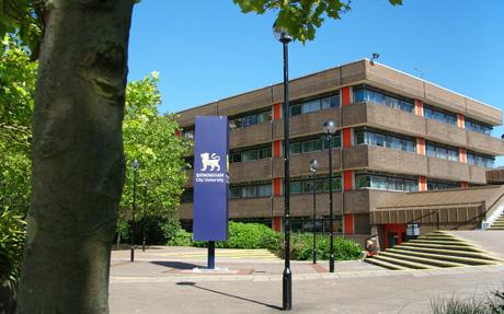 伯明翰城市大学