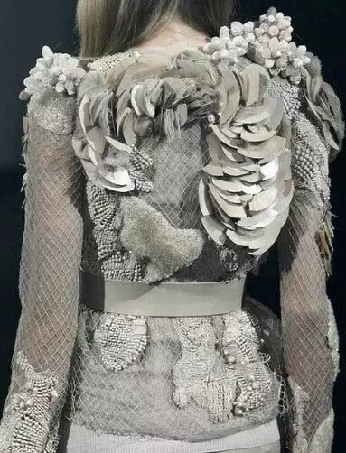 面料改造设计 为服装设计加分 面料改造设计 为服装设计加分